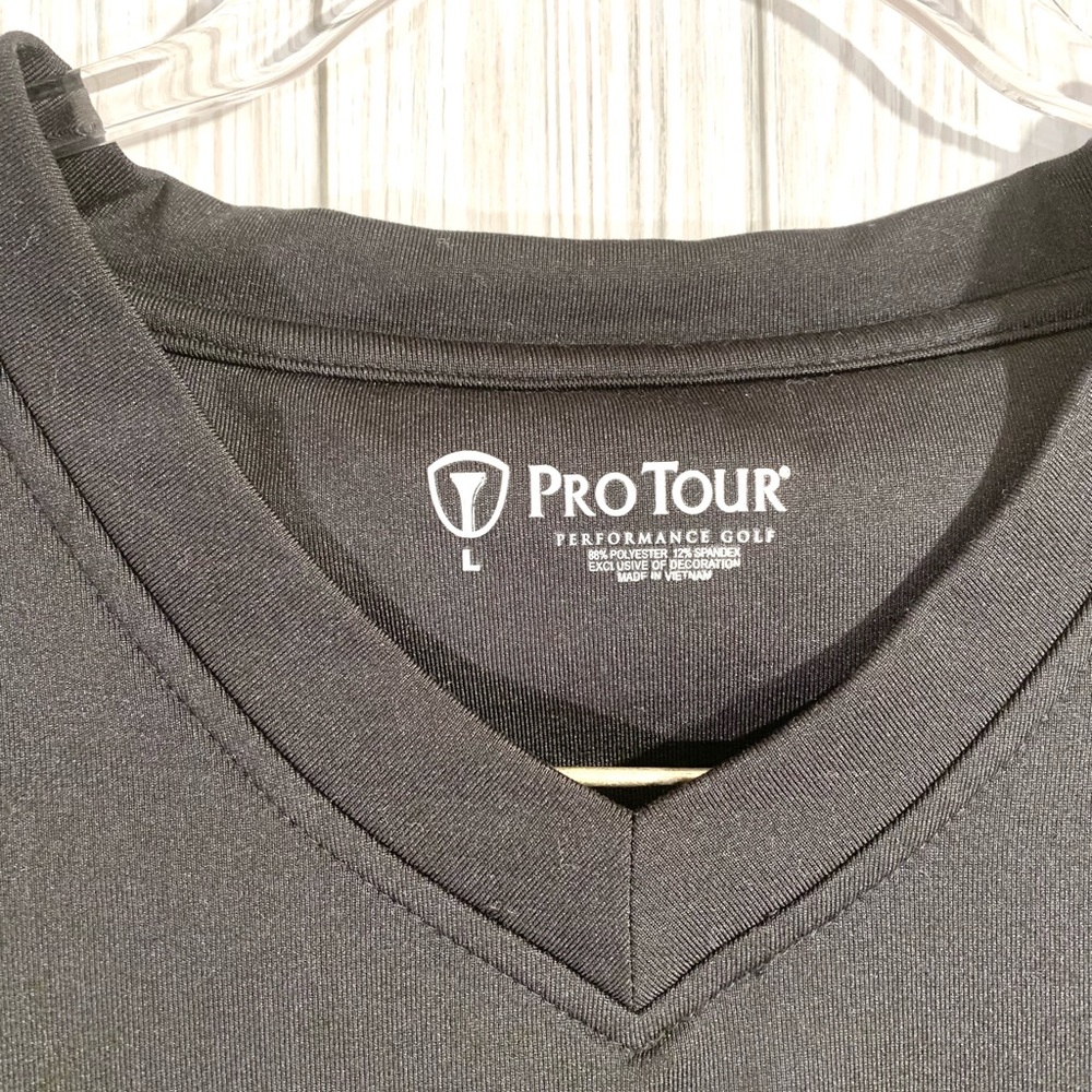 Sleeveless Golf Top - Picture 3 of 3